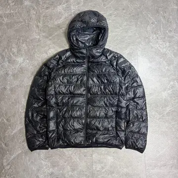 유니클로 y2k 울트라 라이트 다운 파카 짧은 기장 프리미어 다운