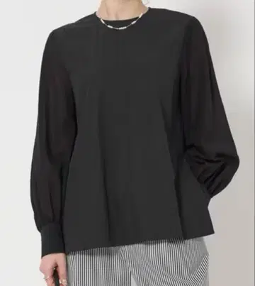 미사용 새상품 시어 슬리브 블라우스