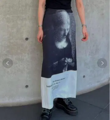 AMERI x THE MET ILINE SKIRT