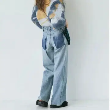 라이트 블루 하이웨스트 데님 팬츠