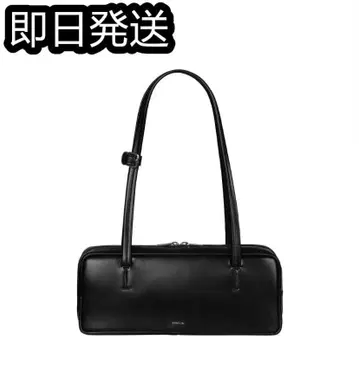 스탠드 오일 블랙 숄더백 합성 피혁