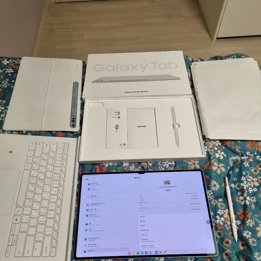 Galaxy Tab S10 Ultra 256 5G + Genuine AI Keyboard with Samsung Care+