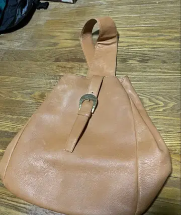 가죽제 베이지 백팩 핸드백형