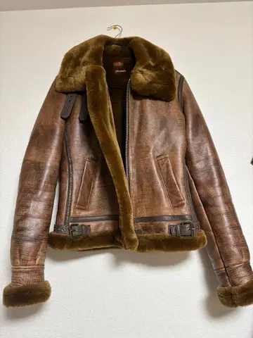 새상품급 초레어 AVIREX 아비렉스 B3 검은색 엠보 무스탕 자켓