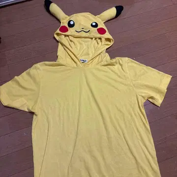 피카츄 후드 부착 T셔츠