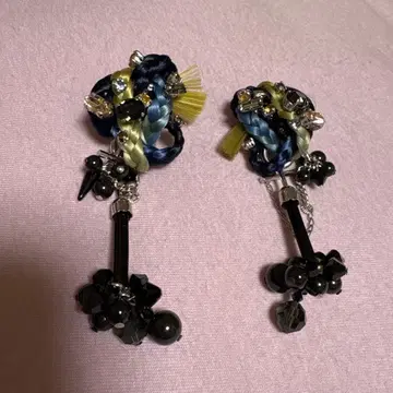 h.p.france 장식적인 뜨개질 디자인의 귀걸이