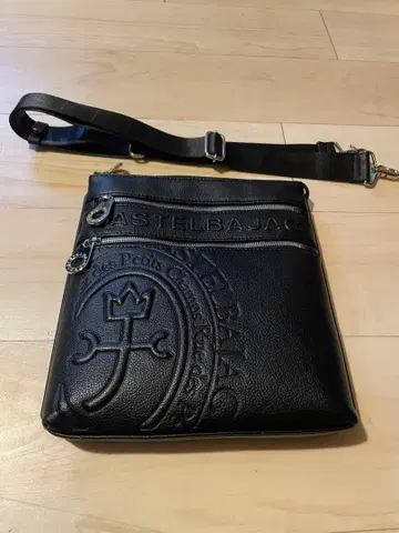 CASTELBAJAC 블랙 숄더백