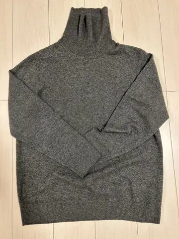 [ 새상품급 ] 캐시미어 터틀넥 스웨터 UNIQLO 유니클로