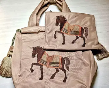 [CHARUER] 말 자수 나일론 핸드백 & 파우치