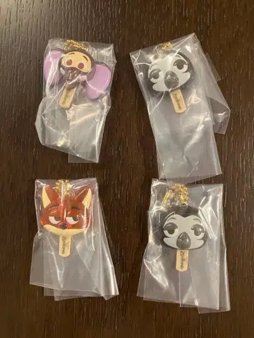 주토피아 아이스캔디 참 가챠 4개