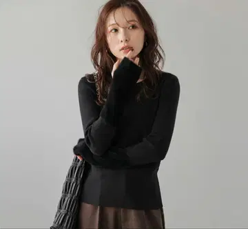 이소재 MIX 리브 니트탑 블랙