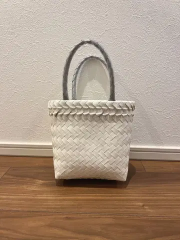 파사르 백 ( 화이트 x 그레이 ) 카고 백