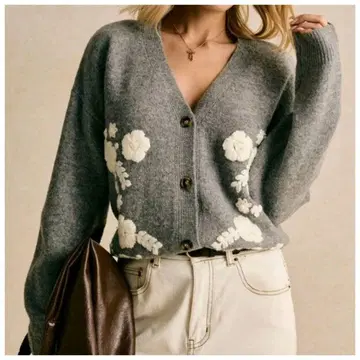 발송일수 빨라졌습니다 꽃무늬 자수 그레이 니트 가디건
