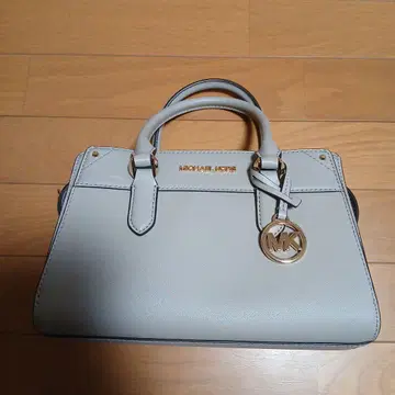 MICHAEL KORS 라이트 그레이 토트백