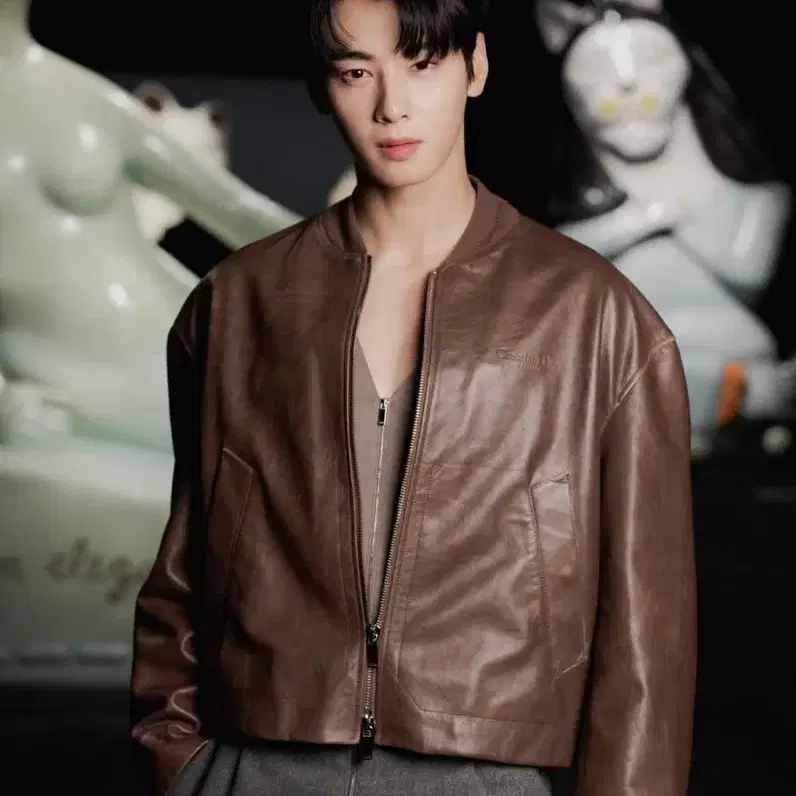 디올 2024fw 킴존스 컬렉션 송아지가죽 봄버자켓 48 사진 1
