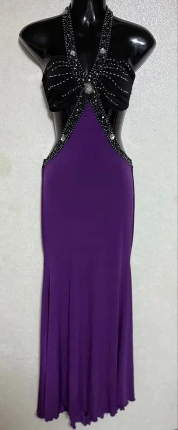 비즈 장식 스트랩 포함 보라색 드레스