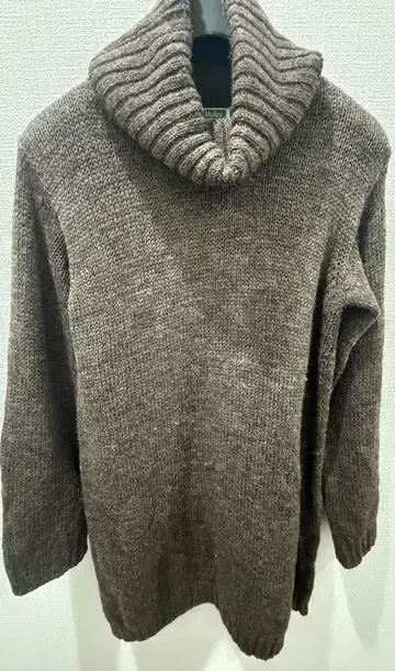 존 모로이 니트 원피스 브라운 컬러