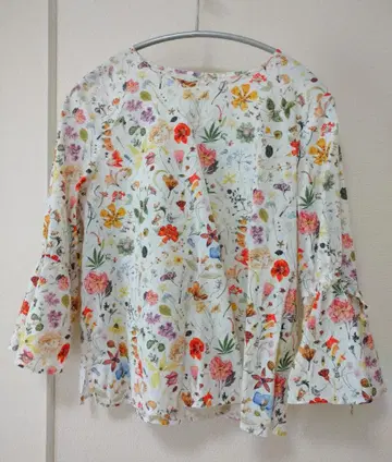리버티 상의 블라우스 꽃무늬 유나이티드 애로우즈