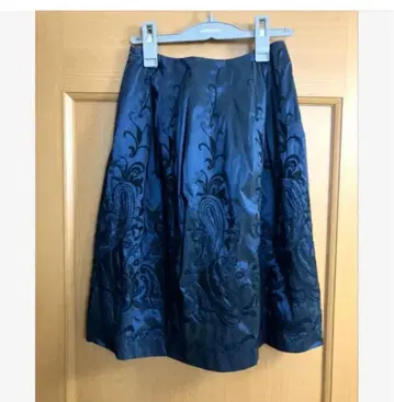 스캐파 SCAPA 자수 플레어 스커트 38 M 사이즈 타프타