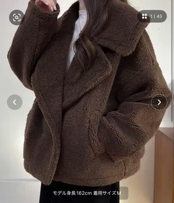 브라운 보아 숏코트 M 사이즈