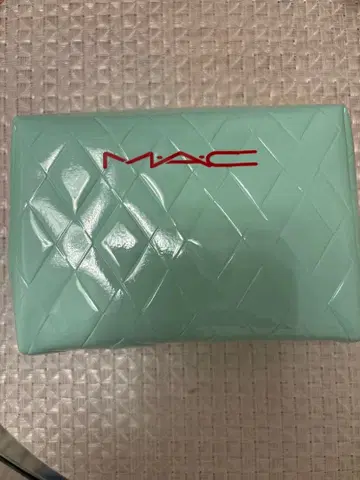 #MAC 파우치