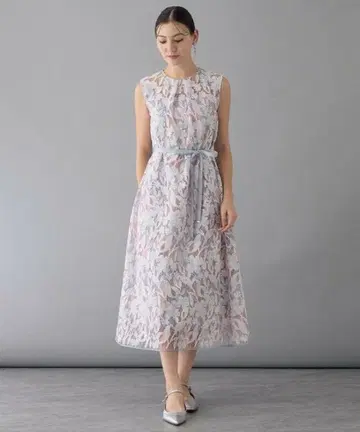 아나이 스노우 플라워 자수 원피스