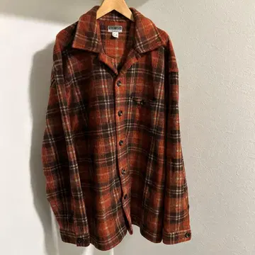 체크 무늬 플란넬 셔츠