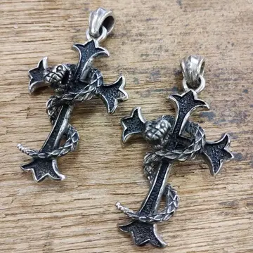 십자가에 뱀이 감긴 임팩트 발군의 실버 펜던트 탑 2개 세트