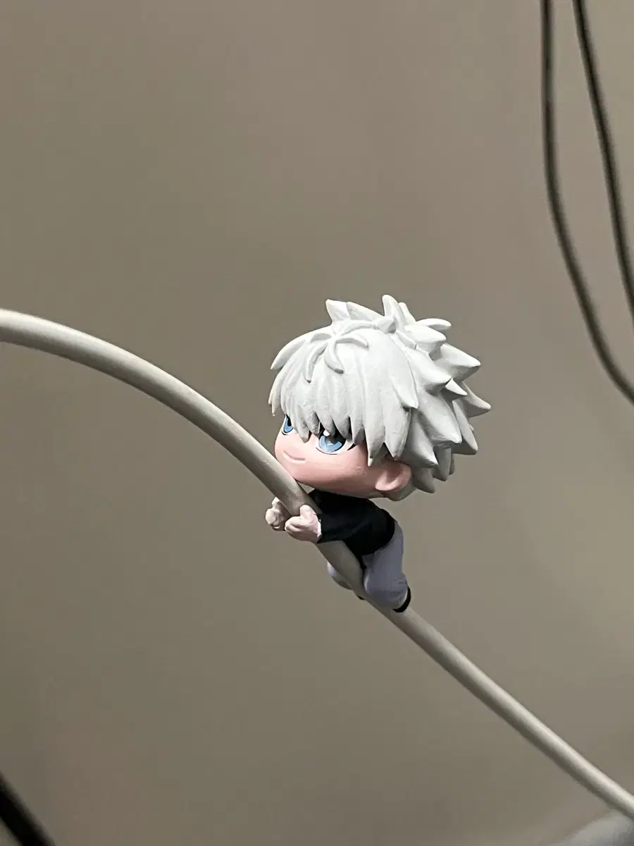 Killua Hugcot Mini Figure Gacha