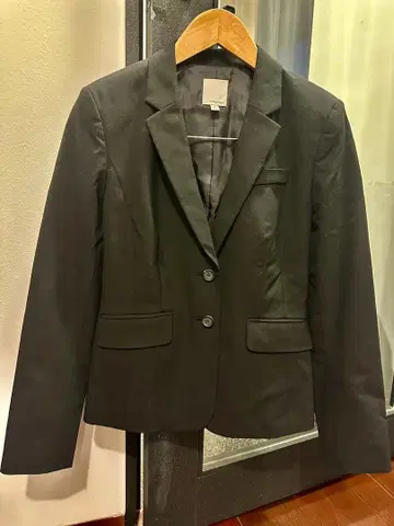 테일러드 블랙 자켓