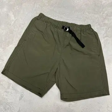 새상품급 TATRAS 올리브 그린 숏팬츠