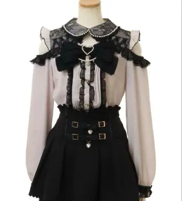 LIZLISA BIG 리본 오픈 숄더 블라우스