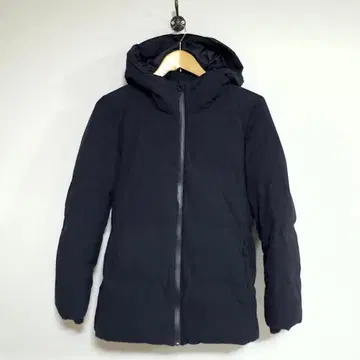 유니클로 심리스 다운 파카 네이비 M