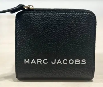 MARC JACOBS 로고 가죽 접이식 지갑 블랙