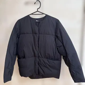 UNIQLO 블랙 다운 자켓