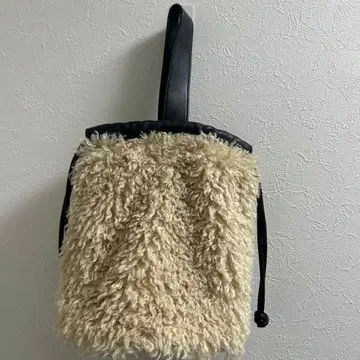 퍼와 가죽 토트백