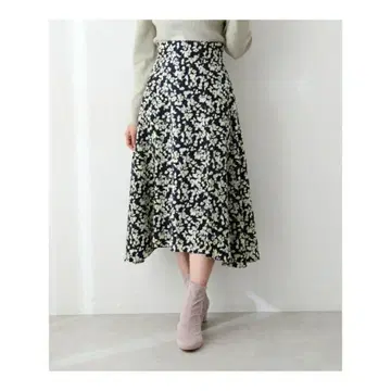 프로포션 바디 드레싱 꽃무늬 플라워 스커트 네이비 안감 S