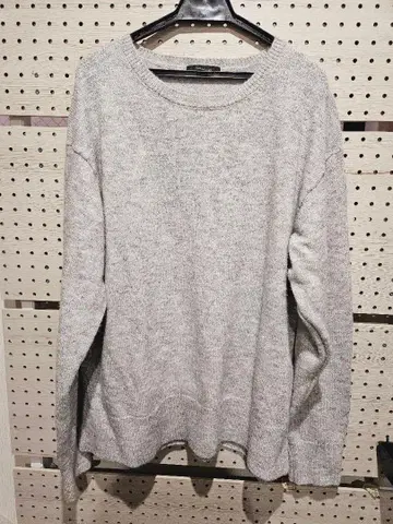 그레이 라메 니트 스웨터