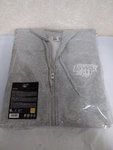 BOYNEXTDOOR ZIP-UP HOODIE