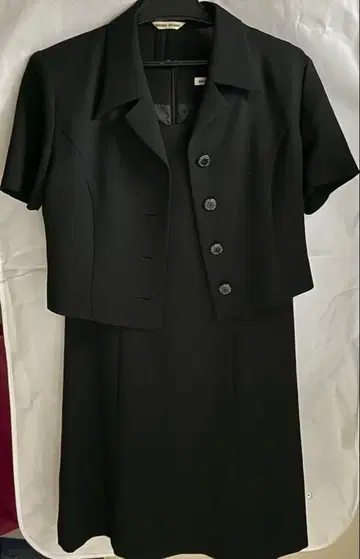 상복 원피스, 자켓