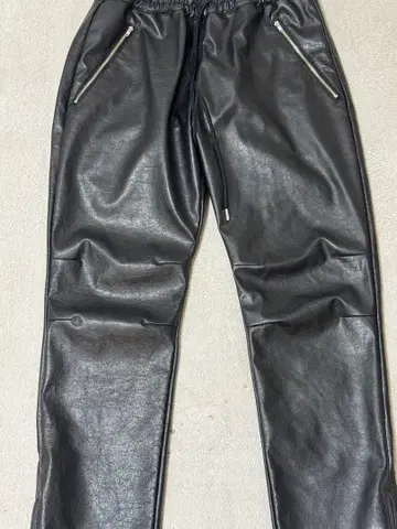 mad effect 가죽 팬츠