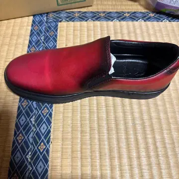 파티나 마감 슬립온 스니커즈