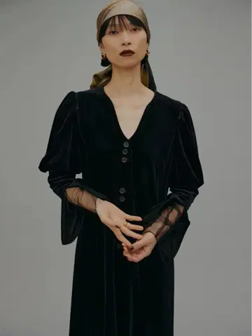 AMERI VINTAGE VELOUR PUFF SLEEVE DRESS