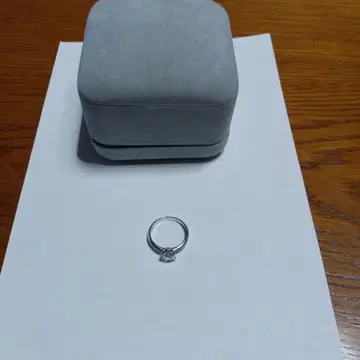 플라티나 다이아몬드 솔리테르 반지