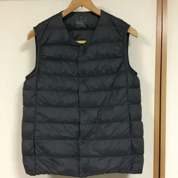 다크 그레이 노카라 다운 베스트 M 사이즈 무인양품