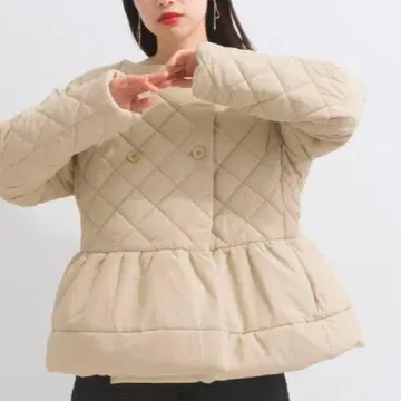 12/28까지 terrace 퀼팅 페플럼 자켓 M 사이즈