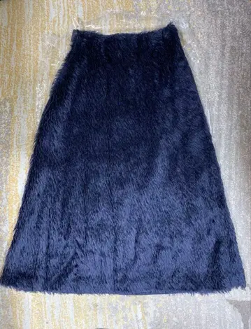 서포트 서피스 퍼&체크 네이비/브라운 계열 사다리꼴 스커트1