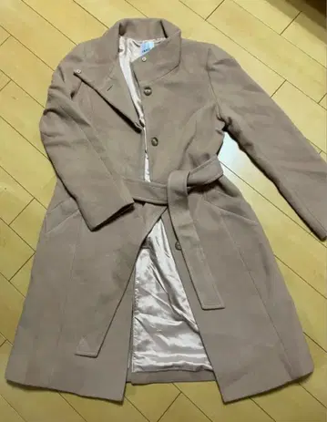 INDIVI 베이지 벨트 롱 코트