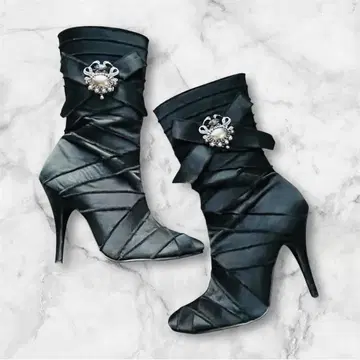 블랙 새틴 부티 힐