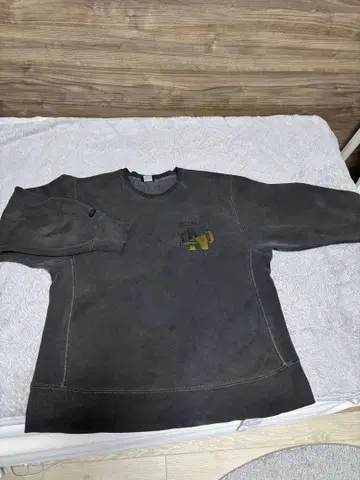 ND 로고 다크 그레이 맨투맨